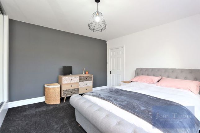 Flat to rent in Thurlby Close, Woodford Green