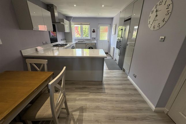 2, Taylor Place, Elgin photo 3