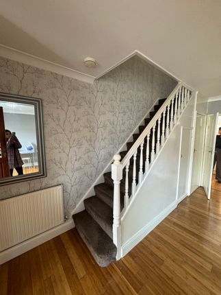 108, Nelson Road, Rainham photo 5