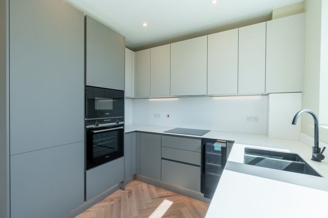217 - Apt 6, Lapidge Drive, Springfield Village, Wandsworth photo 3