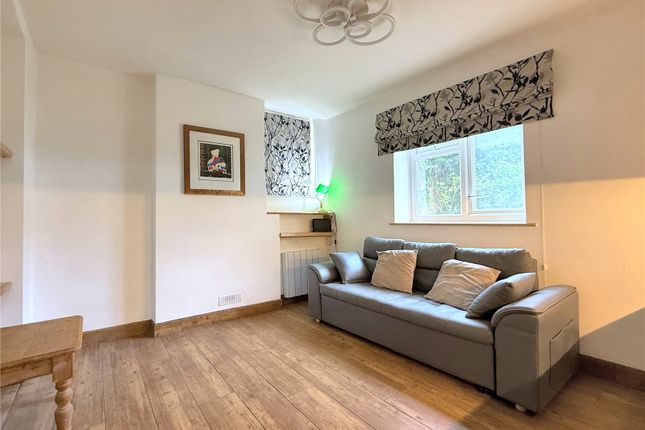 18B,, Somerford Road, Gloucestershire photo 4