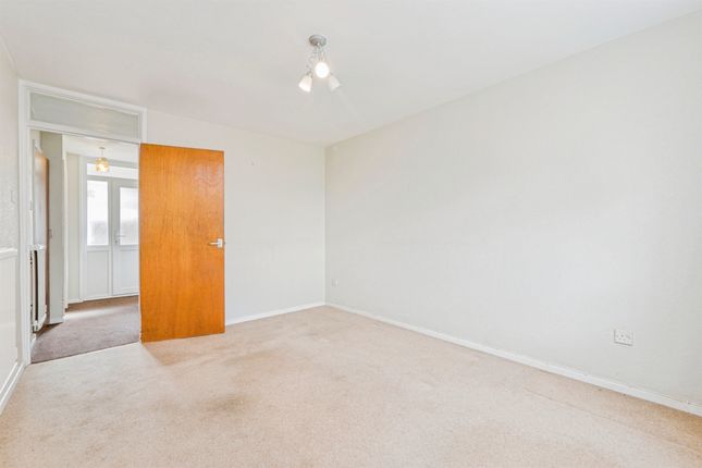414, Coed-Y-Gores, Cardiff photo 2