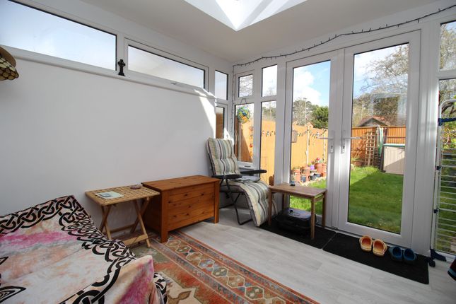 15 Lynn Close, Southampton photo 4