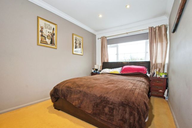 End terrace house for sale in Sycamore Court, Woodfieldside, Blackwood