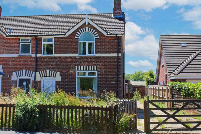 33 Low Road, Brigg photo 2