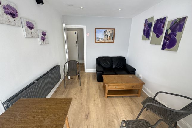 Room To Rent