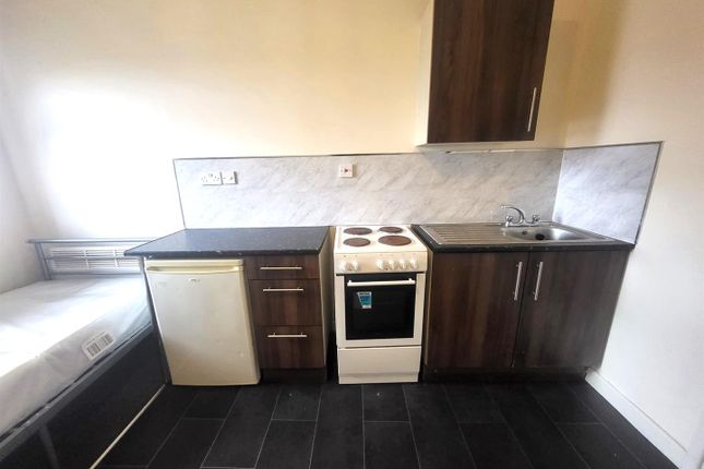 Flat 7, 98 Compton Road, Wolverhampton photo 5
