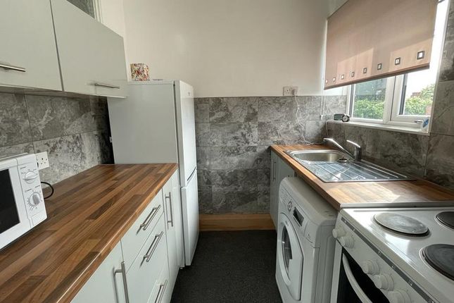 Flat to rent in Kerry Court, Greenstead Road, Colchester