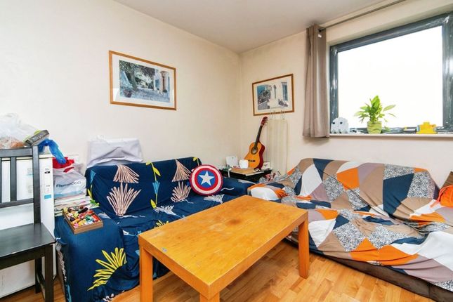 Apt 15, Liverpool photo 4