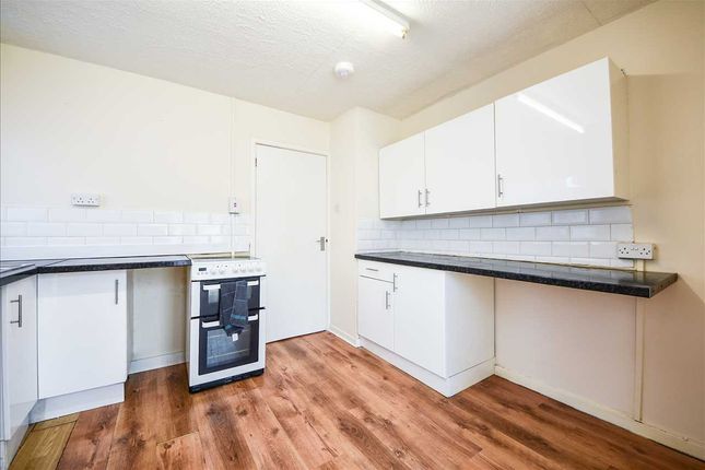 115, Stanwell Way, Wellingborough photo 3