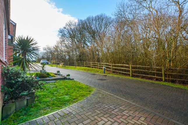 22, Lessing Lane, Pevensey photo 2