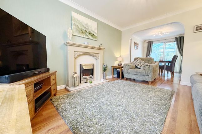 15, Fairmount Road, Wrexham photo 3