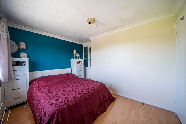 4 Jenson Gardens, Andover photo 4