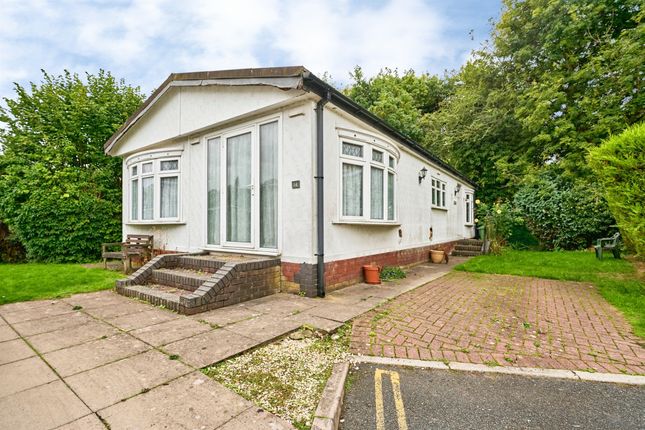 2-bed caravan on 14, Oxley Court, Oxley Moor Road, Wolverhampton, £80,000
