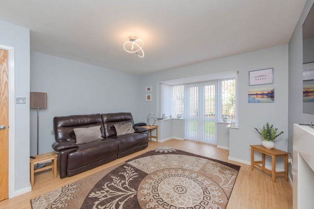 6, Priam Grove, Walsall photo 3
