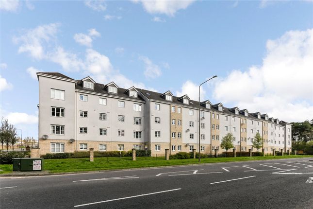 Flat for sale in Queens Crescent, Livingston, West Lothian