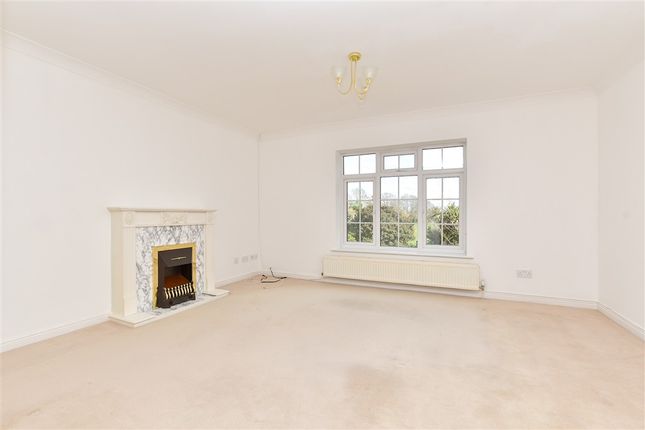 Nash Close, Sutton photo 4