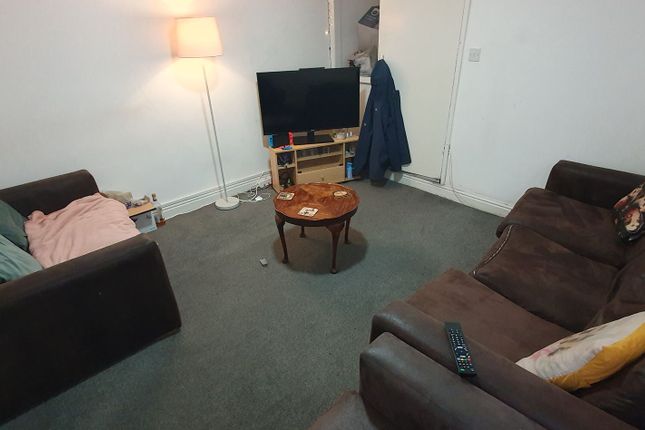 97 Richards Street, Cardiff photo 5