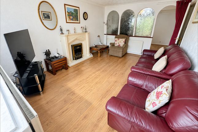 74, Peel Mount, Blackburn photo 2