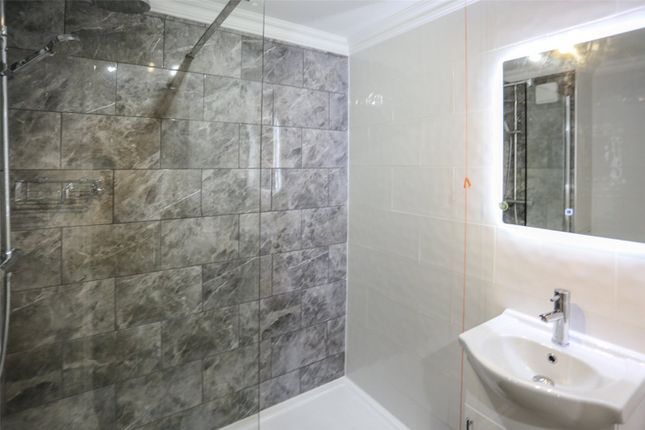 5, Smithy Court, Marple photo 4