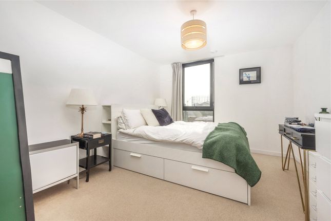 Flat to rent in Rotherhithe New Road, South Bermondsey
