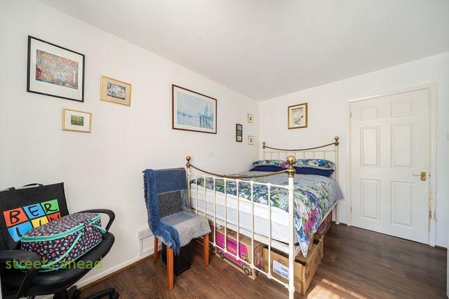 Flat 1, Westminster Court, 12, Osborne Gardens, Thornton Heath photo 4
