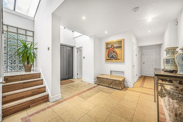 28, West Heath Gardens, Hampstead photo 2