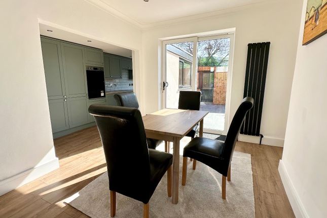 1, Waverley Avenue, Blackpool photo 4