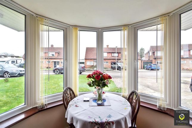 25, Rodney Close, Gloucester photo 4