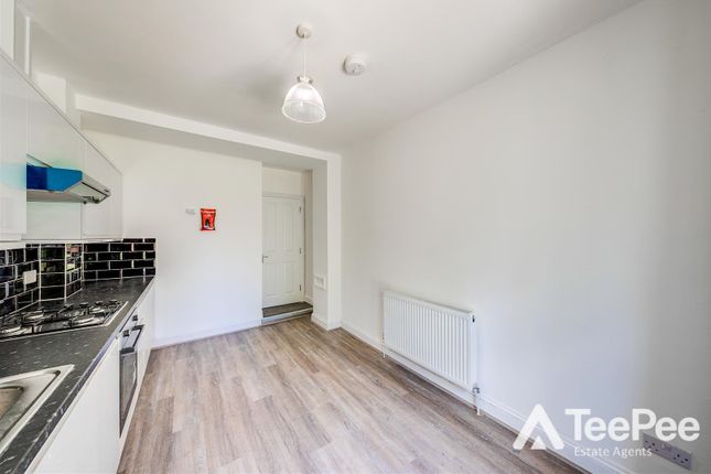 22a, Oakleigh Crescent, London photo 4