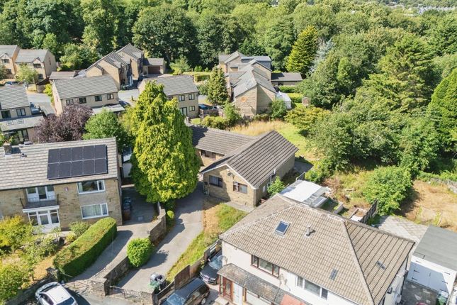 30a, Bartle Close, Bradford photo 2