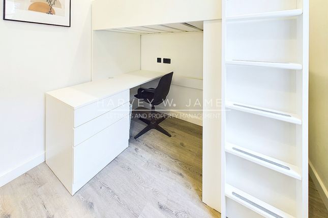 Room 3, 37 Tavistock Place, London photo 4