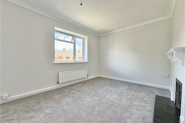 8A, Castleshaw Close, Southampton photo 2