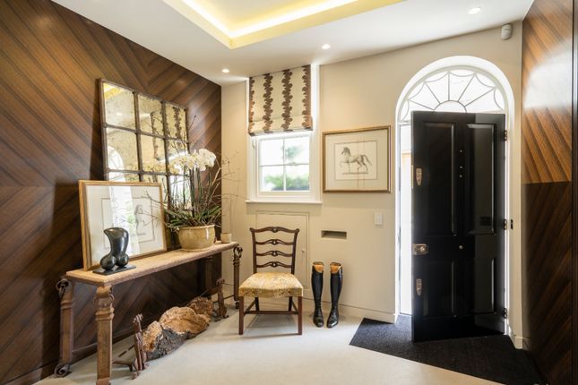 3, Wilton Mews, London photo 4