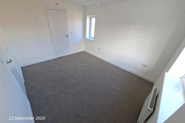 73, Wentworth Way, Sheffield photo 5
