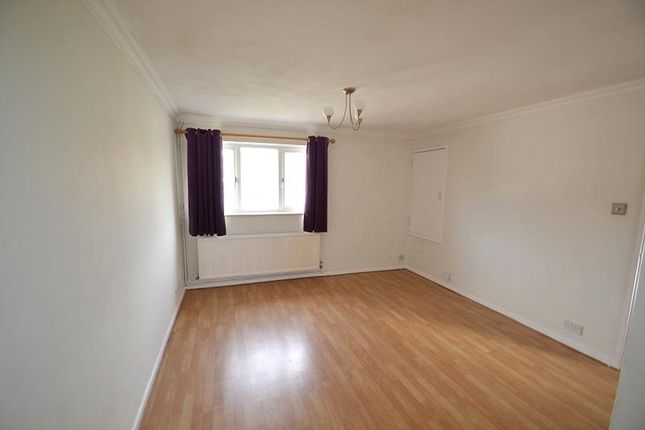 89, Willowmead, Hertford photo 3