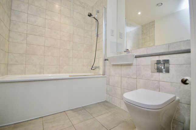 Flat 90, Beasley House Carlton Grove, London photo 4
