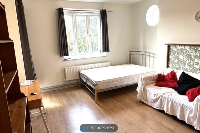 Flat, Boughton House Tennis Street, London photo 3