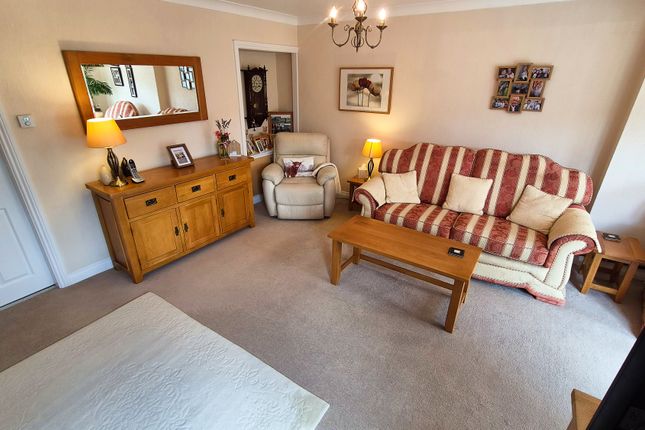 5, Russet Way, Leicester photo 2