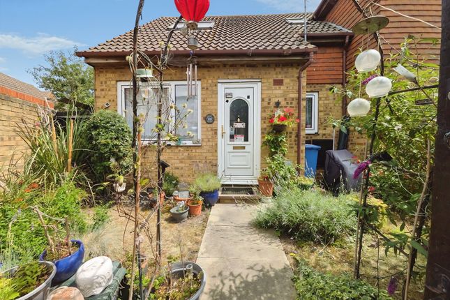 1-bed house on 28, Lovell Road, Sheerness, £170,000