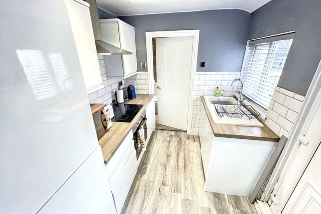 5, Gladstone Terrace, Boldon Colliery photo 4