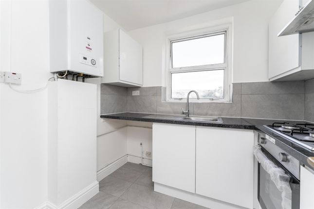 Flat 5, Astra Court, Shirley Gardens, London photo 3