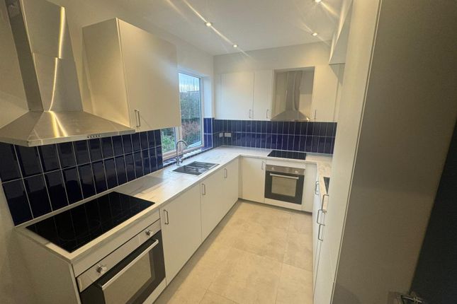 Flat 4, 4, Woodmansterne Road, London photo 3