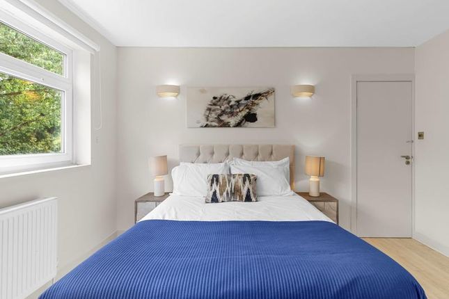 11 Bron Court, Brondesbury Road , London, London photo 4