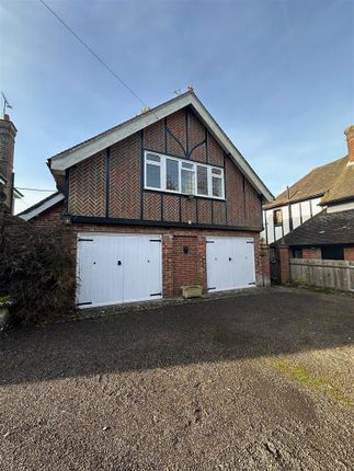 Thumbnail Flat to rent in Anton Road, Andover