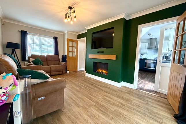 43 Beacon Heights, Merthyr Tydfil photo 2