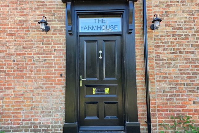 The Farmhouse, 8 Wood Lane, Atherstone photo 3