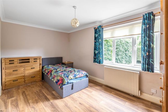 3 Portland House Mews, Ashley Road, Epsom photo 4
