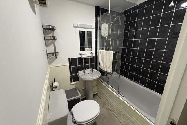 Flat 7, Mariners Court, Mariners Close, Bridgwater photo 2