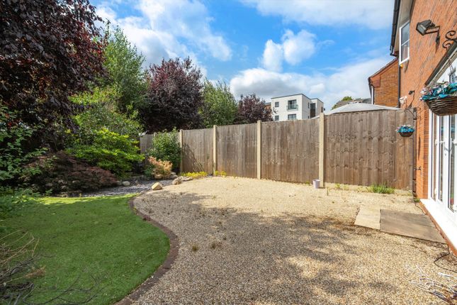 29 Hathersage Close, Grantham photo 2